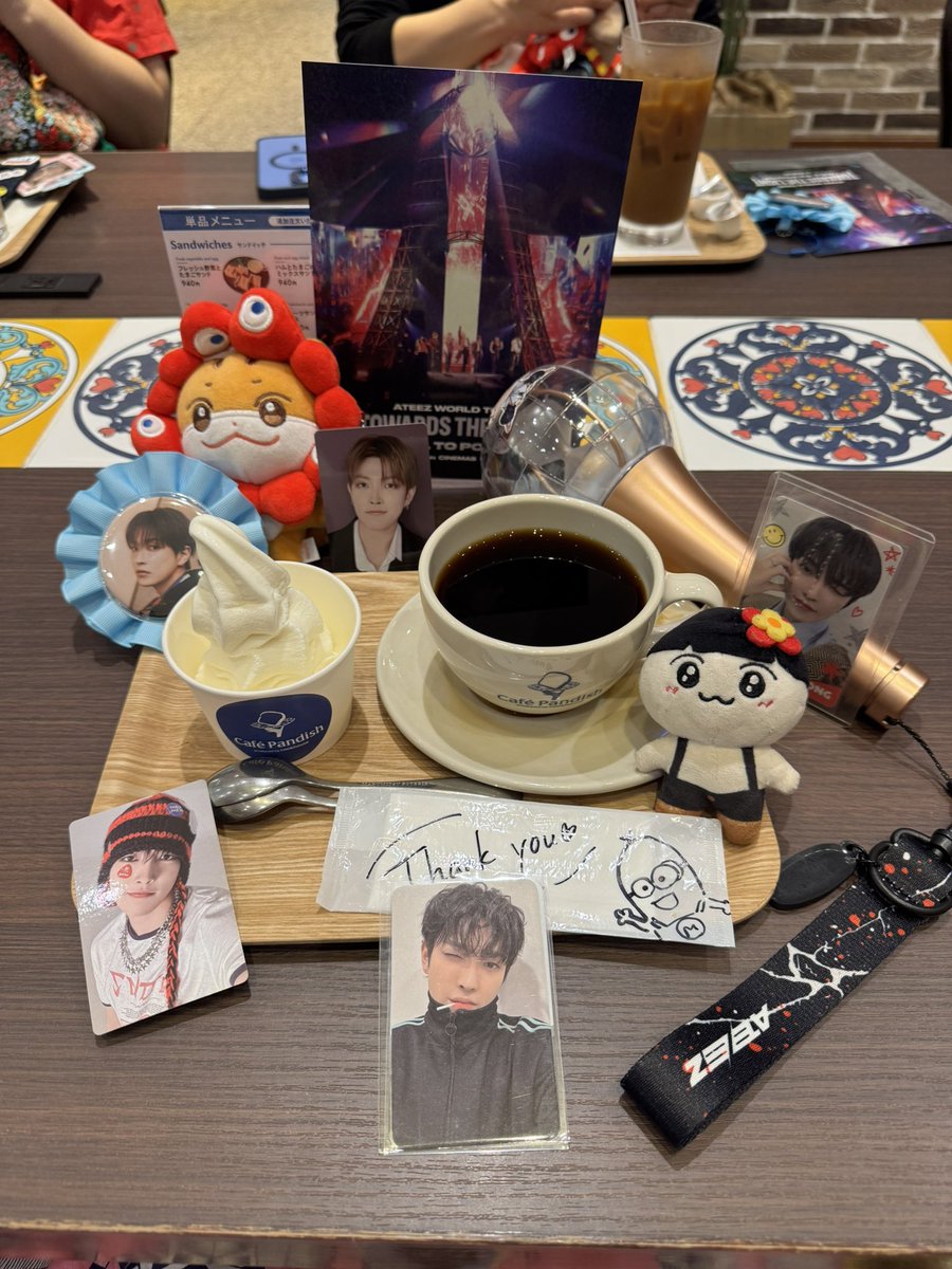 昨日はやっと行って来ました✨
#TOWARDS_THE_LIGHT_WILL_TO_POWER_IN_CINEMA 
もう椅子の上でじっとしてられない❣️
めっちゃかっこいかったー😍ホンたまの髪型神すぎん？😍💕
イツメンとキャッキャしながら見れて楽しかった🥰
もう一回見に行くんだー🥰楽しみ❤️
#ATEEZ映画みにいった