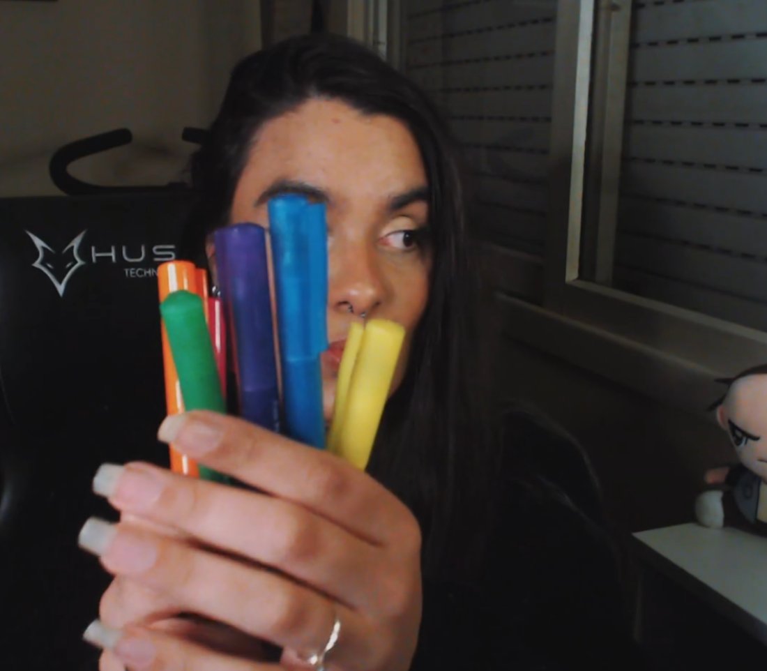 Chailovers1's tweet photo. Hoje a @FaberCastell_BR fez uma streamer feliz! Obrigado Faber por fazer @freudiana_gamer faceira!!!! https://t.co/QDYanMu5xw