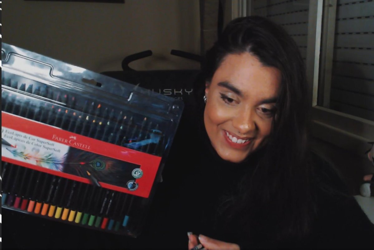 Chailovers1's tweet photo. Hoje a @FaberCastell_BR fez uma streamer feliz! Obrigado Faber por fazer @freudiana_gamer faceira!!!! https://t.co/QDYanMu5xw