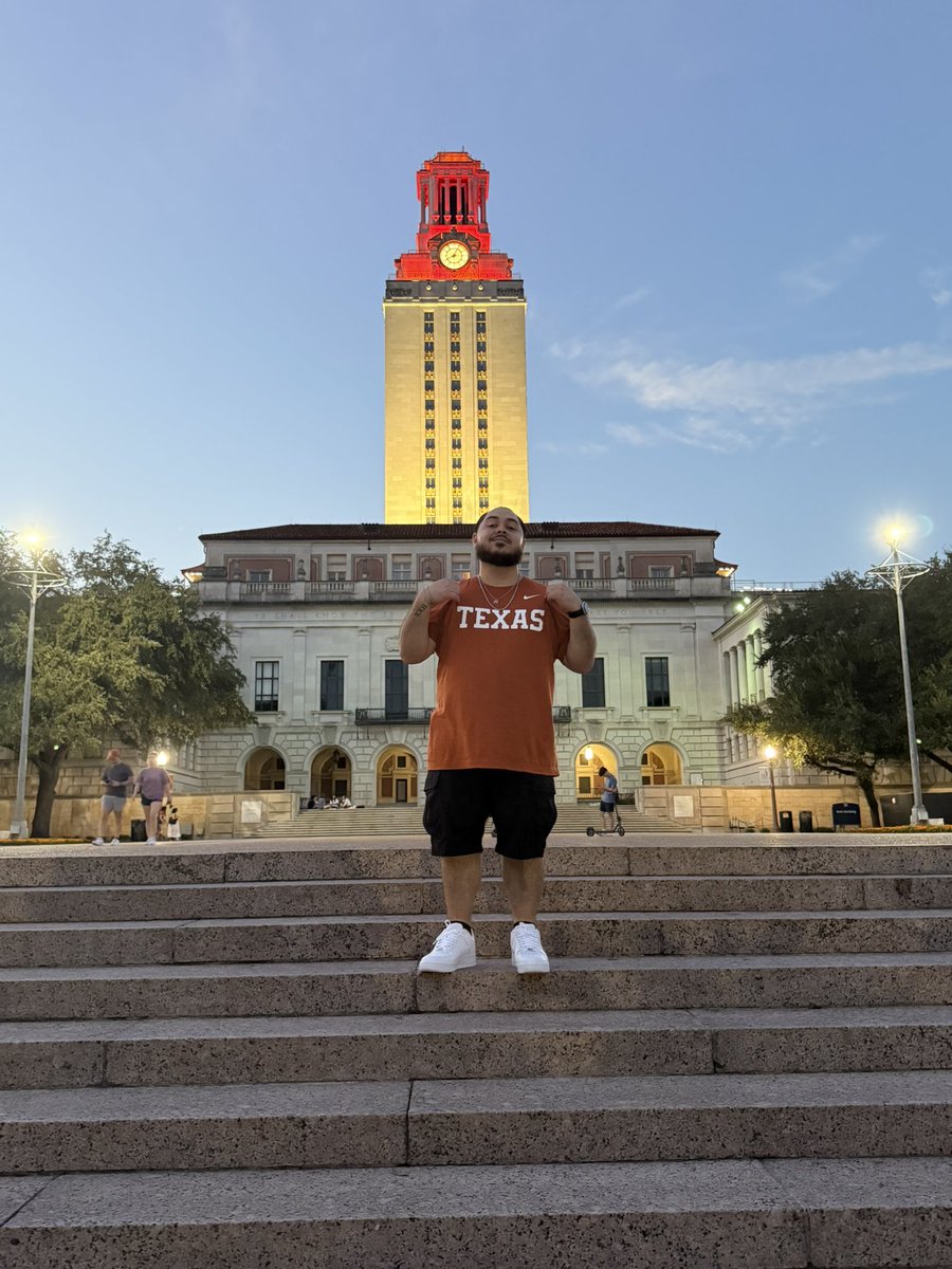 “I’m from Texas baby that’s where I be”

Now or Neva EP - OUT NOW!! 🤘🏽

#ut #texaslonghorns #utaustin #atx #texas
