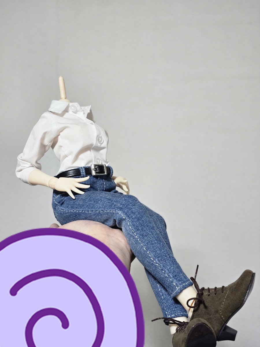 완성시킨 나기상의 청바지!
단추도 달려있고 벨트 탈착도 되고
아주 완벽한 핏이에요 최고
#瑠璃の宝石 #IMOMODOLL