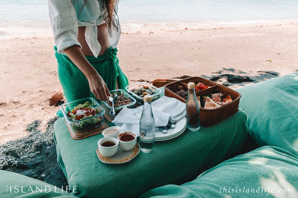 ThisIslandLife tweet media