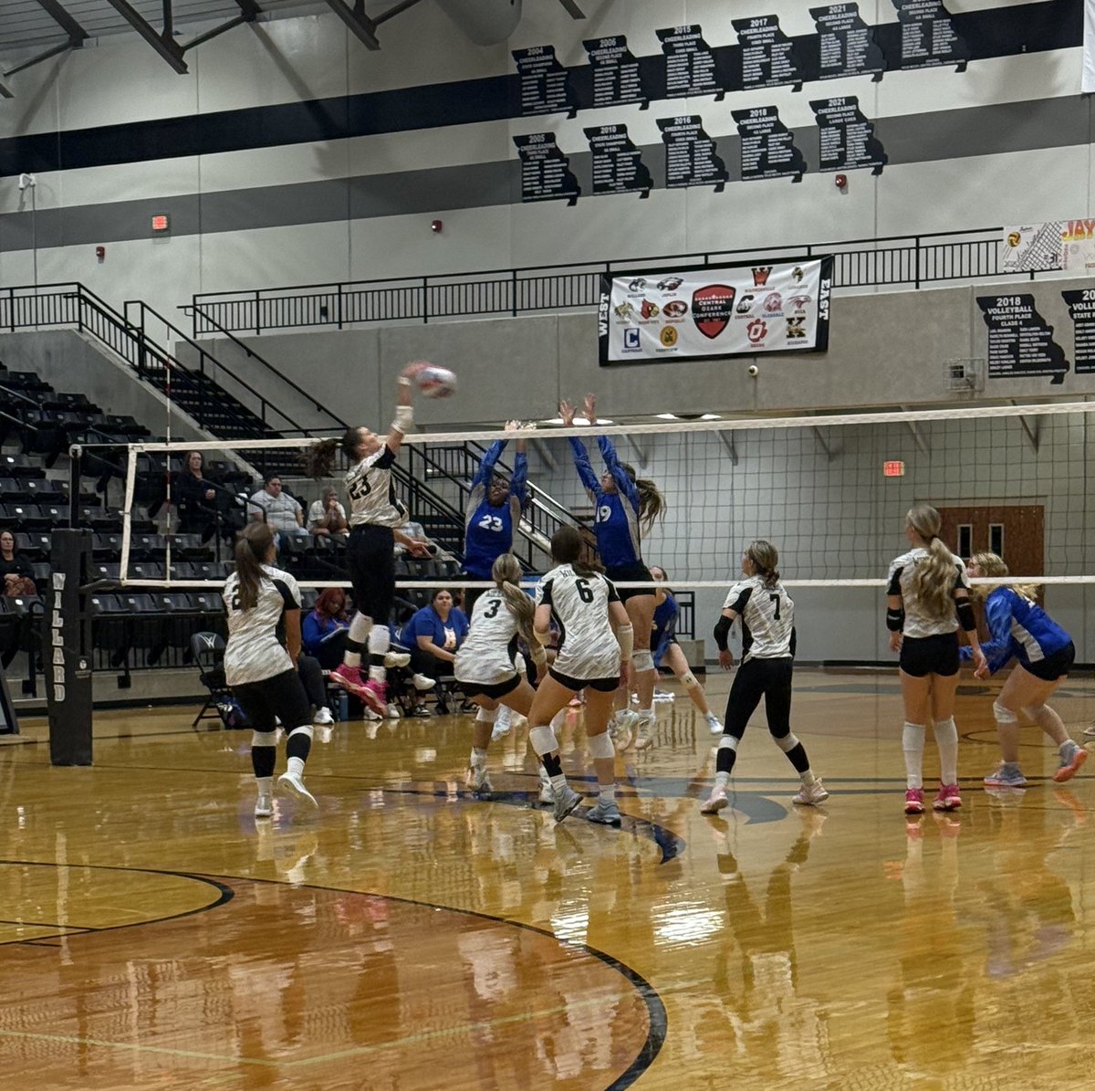 Volleyball wins in straight sets over Hillcrest at all three levels! 

Varsity 3-0 (25-15, 25-21, 25-15)
JV 2-0 (25-7, 25-17)
9th 2-0 (25-18, 25-14)