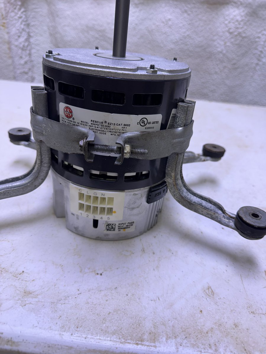 SpringFed_Farms's tweet image. And for tonight’s vocation. HVAC tech.