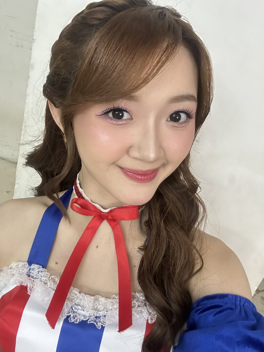 Selamat pagi <a href="/AU_LiaJKT48/">Aurellia</a>
Happy #seLIAsa 
Semangat untuk kegiatan hari ini ya rell 😊