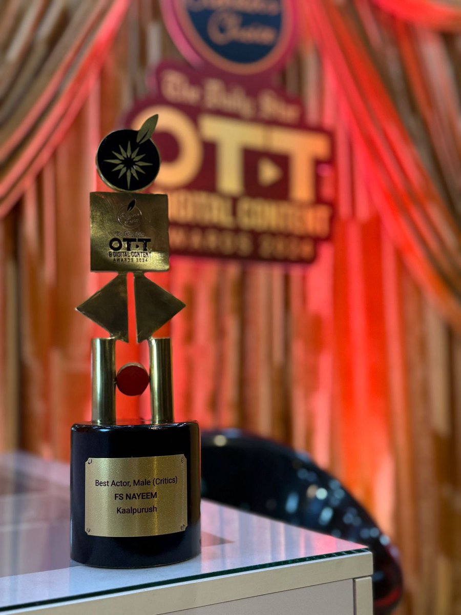 actorfsnayeem's tweet photo. Thanks a Ton for giving me the Best Actor Award 2024 .. 
always grateful for your love #fsnayeem #BestActor #Bdbestactor #Bestactoraward2024
#actorfsnayeem #actor #Dhaka #Bangladesh #BlenderChoiceTheDailyStarOTTDigitalAward2024 https://t.co/JKXTo5n1Vx