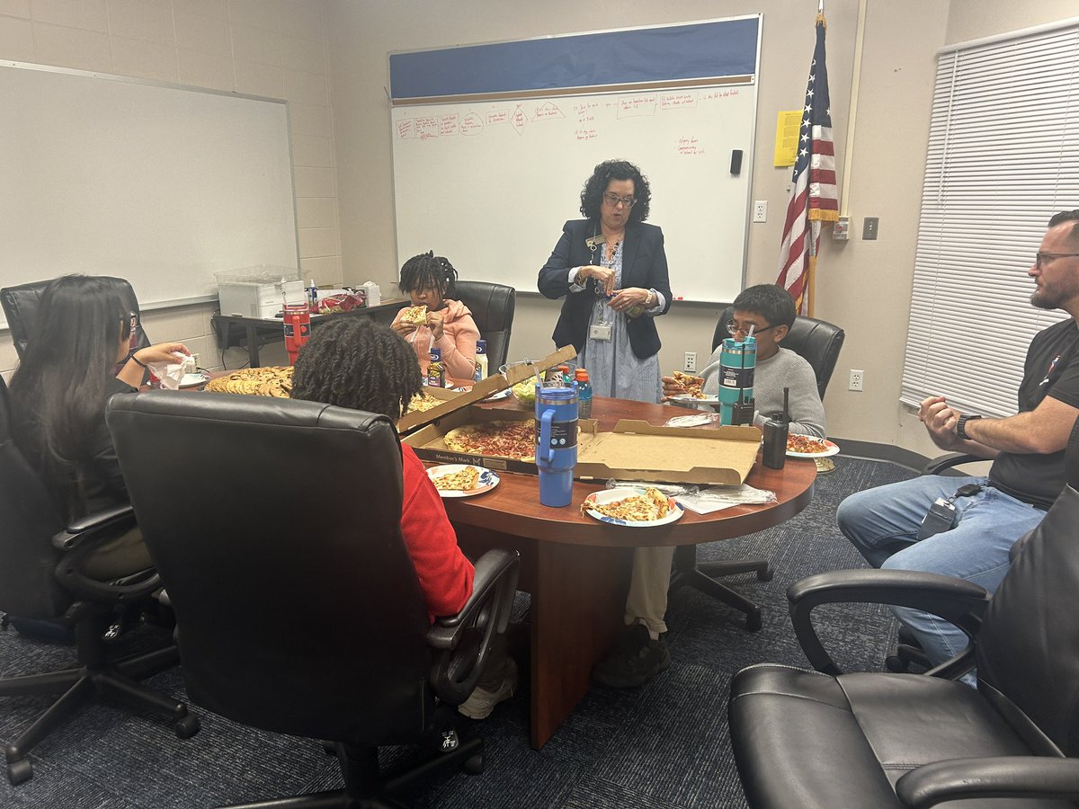 SuccessLCSD's tweet photo. Celebrating kindness: Ms. Giovannelli provided this week’s Student of the Week lunch—thank you for pouring into our kids! https://t.co/6TGqxgK7Hs