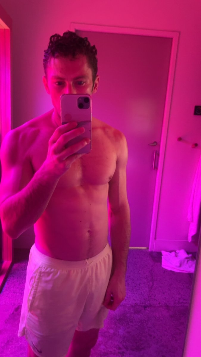 I’m insufferable with this lighting