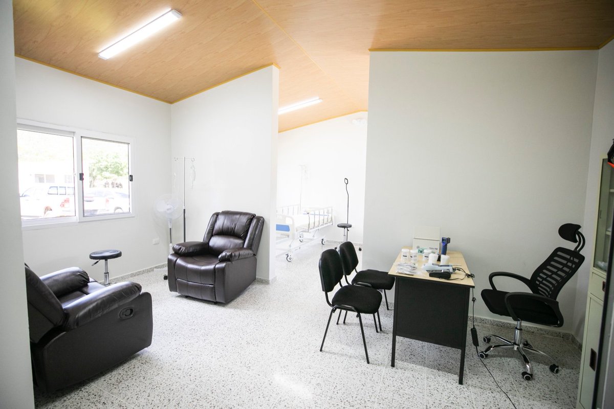 Un paso histórico por la vida y la salud del pueblo. 

Hoy en Orica, Francisco Morazán, la Presidenta <a href="/XiomaraCastroZ/">Xiomara Castro de Zelaya</a> inauguró el primer Centro Nacional de Tratamiento de Adicciones (CENATRAH – Salvando Vidas).
Un espacio con personal especializado para atender a hondureños y