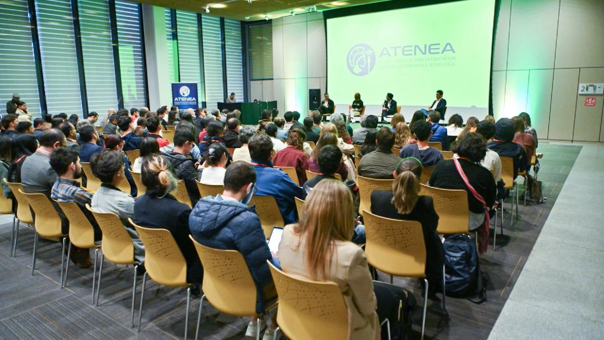 El #GeneraSummit2025 nos dejó momentos que inspiran. En estas fotos recordamos: speakers de talla mundial, startups que hacen historia, networking y la fuerza del ecosistema DeepTech.

El futuro se crea cuando ciencia, tecnología y humanidad se encuentran. 🌍💚