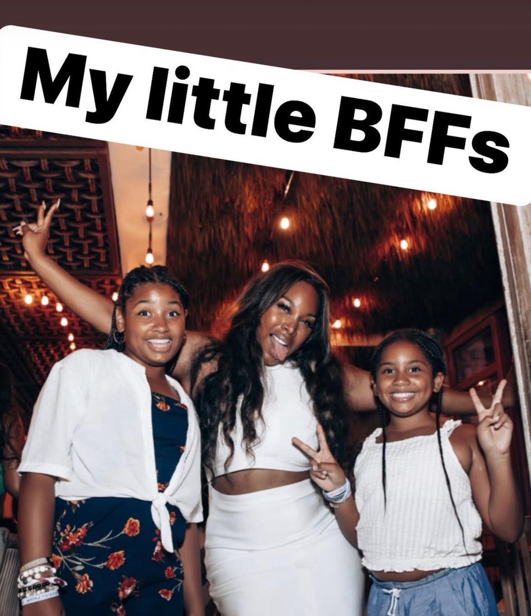 megsshake's tweet image. My mini BFFs! Love my girls!