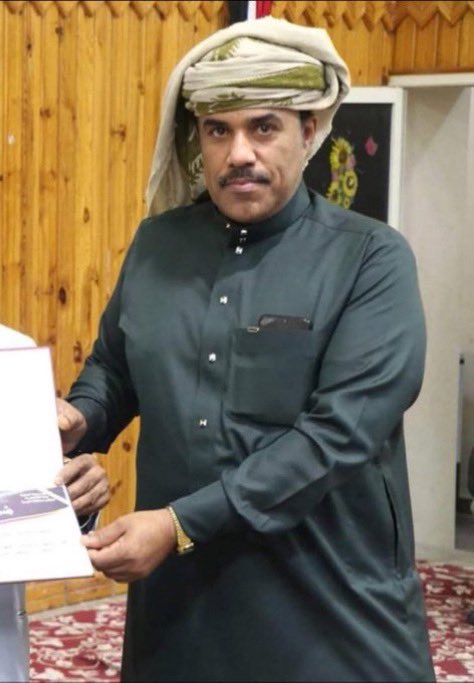 رحل الفنان  الكبير #محمد_مشعجل ابن محافظة #المهرة  الذي عشقنا  أغانيه كان لفنه طابع أصيل وذوق رفيع نال القبول ليس داخل اليمن  فحسب بل وصل صوته الينا في الخليج وبقوة وحجز مكانه في قلوب عشاق الطرب اليمني والمهري خاصة عشنا معه ذكريات بفنه الراقي ولا نقول الا رحمه الله رحمةواسعة ،