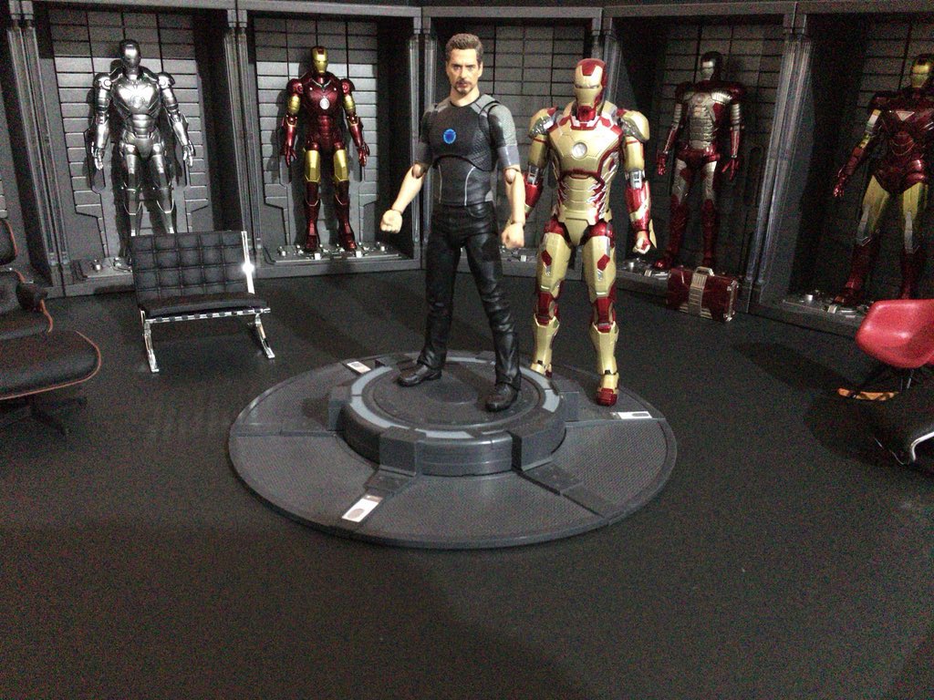 昔にアイアンマンのフィギュアを撮影した画像が出てきた。 これはラボ