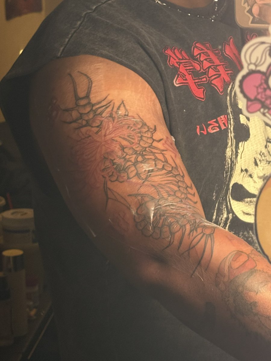 vxmpaki's tweet photo. We fw the tokyo ghoul tat team? 😩 https://t.co/vrNoNRQWQq