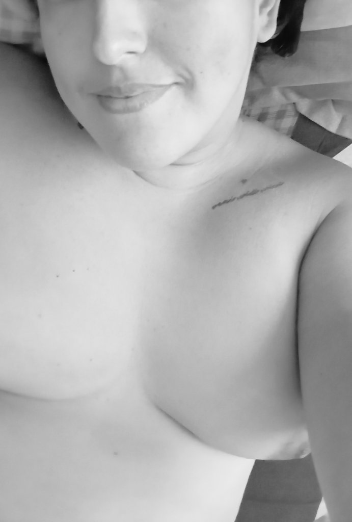 VirginFans's tweet image. Bellos y bellas #skincare #piel #cuidado #naked #moment #smile #boobs #art #body #b&amp;amp;w #tattoo #tattoolover #bed #onlyfansmodel #LunesDeExhibición #lunesdeseducción #lunesdevideoprohibido #curious 🫡😉😋🔥🤗