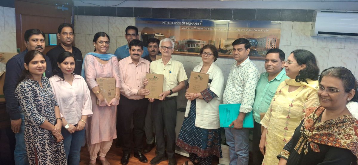 Kayakalp Unit with Gen Store &amp; WWWF NGO org Recycling initiative of exchanging 1857 kg of discarded old registers with recycled paper under guidance of Director Dr S Bansal &amp; Depts received recycled reams in presence of Addl MSes, HoDs, OIC, NOs under Kayakalp Manthan