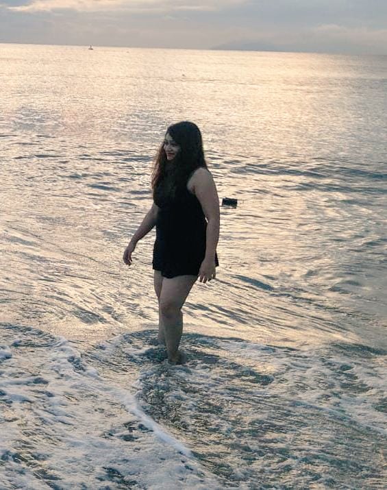 swap_maheshwari's tweet image. Blue skies &amp;amp; clear water… that’s the agenda 🌊✨&quot; miss such mornings 
#BeachVibes #poolvibes #vietnam