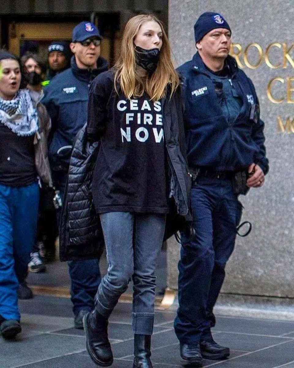 🇵🇸🇺🇸 ‘Euphoria’ star and model Hunter Schafer is arrested at a protest against the genocide in Gaza. 

She is a supporter of Palestine.