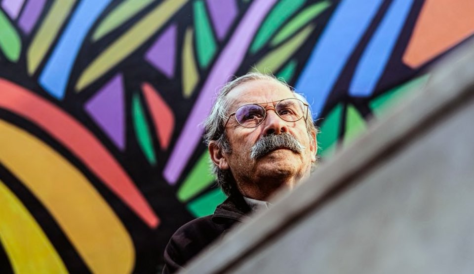 Felicidades maestro, gracias por tanto