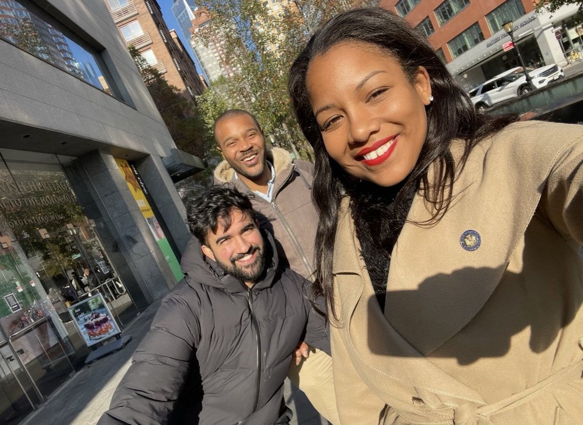 AmandaSeptimo's tweet image. I recently stood with @bronxdems, people of The Bronx, colleagues in government, and labor leaders to endorse my dear friend @ZohranKMamdani for Mayor! 

Many of the terrible things you hear about people in politics are unfortunately true, but none of them apply to Zohran. He is…
