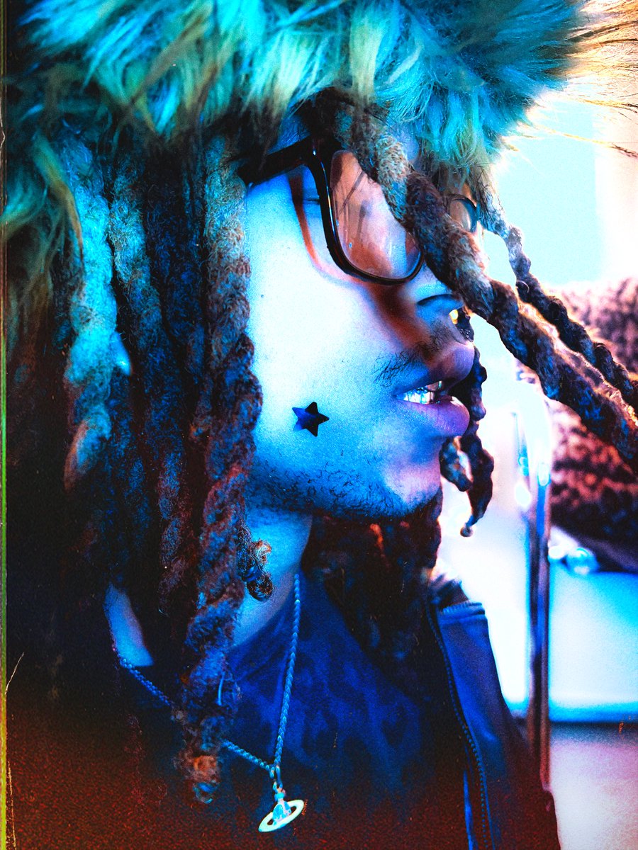 thirdeyevizn's tweet photo. Pics to prove I exist https://t.co/NQiVyOwmhW