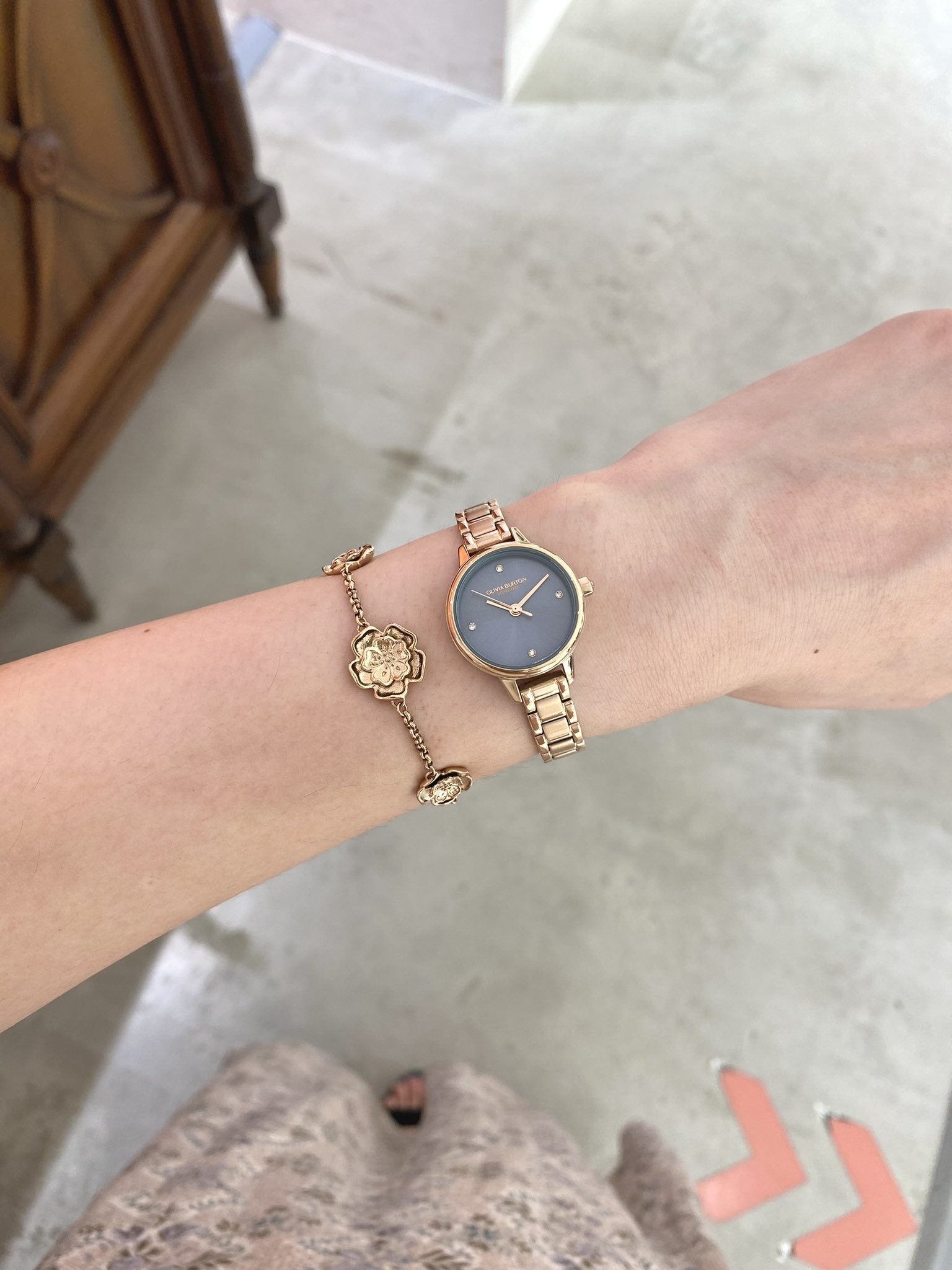【新品、未使用】OLIVIA BURTON 花柄ダイヤル 時計＋ブレスレット HMS_WatchStore on X: 