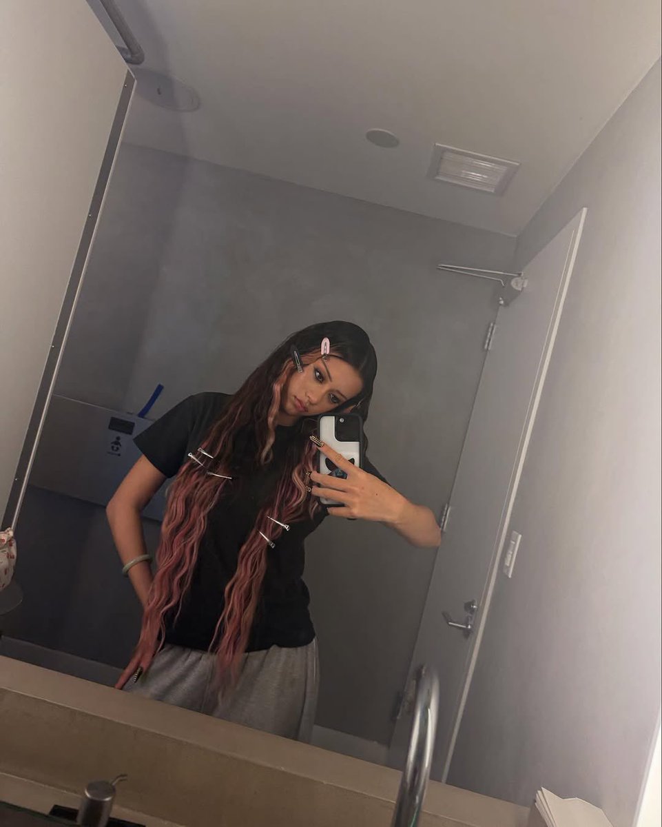 meganfile's tweet image. she’s gorgeous