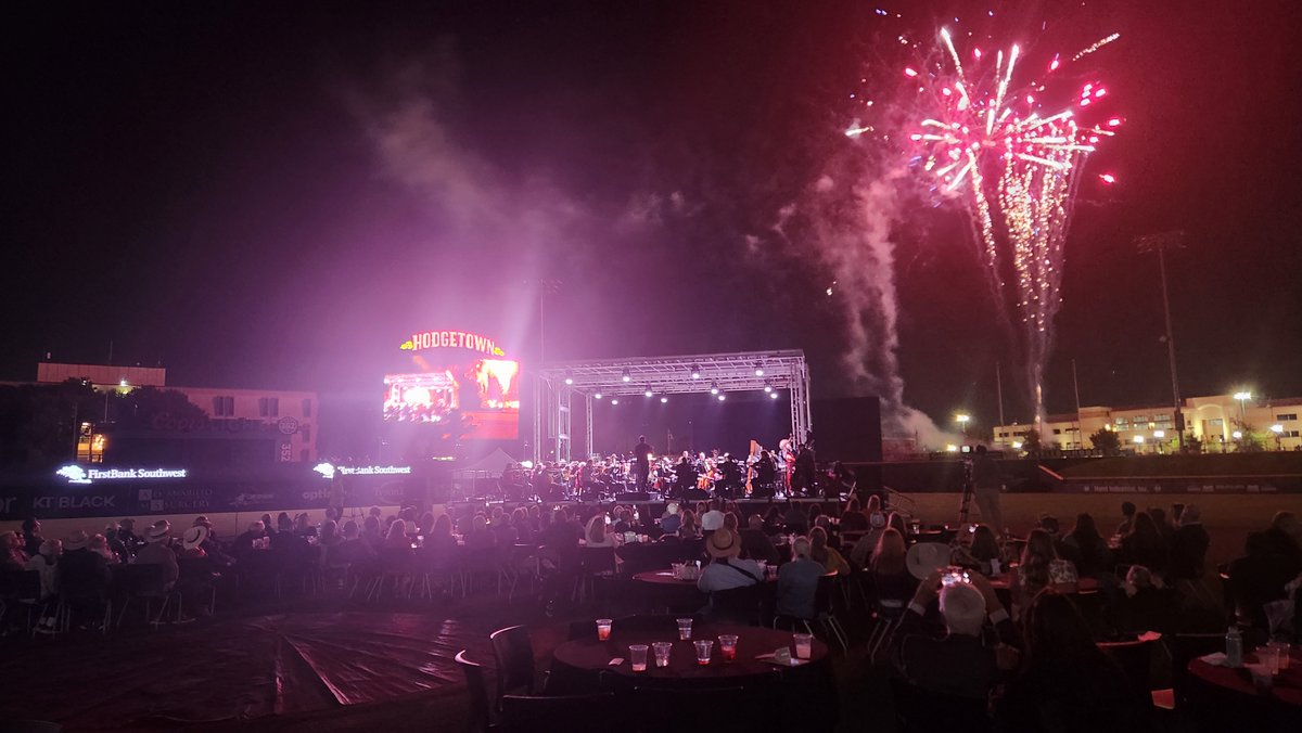 What a magical night at HODGETOWN! 🌌🎶

The Amarillo Symphony brought John Williams’ music to life, and the evening ended with a dazzling fireworks show 🎆 sponsored by FirstBank Southwest.

Thank you for an unforgettable night!

Faith. Family. Bank. 💚
#MemberFDIC