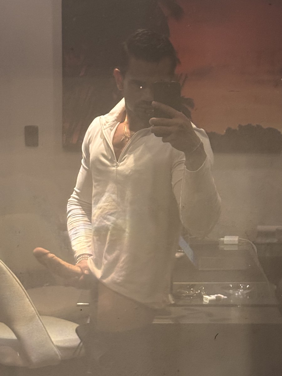 sauulob's tweet photo. Dirty little mirror ;) Chudaii 💦 https://t.co/HJrqx1j2g5 https://t.co/MnamzXMNwG