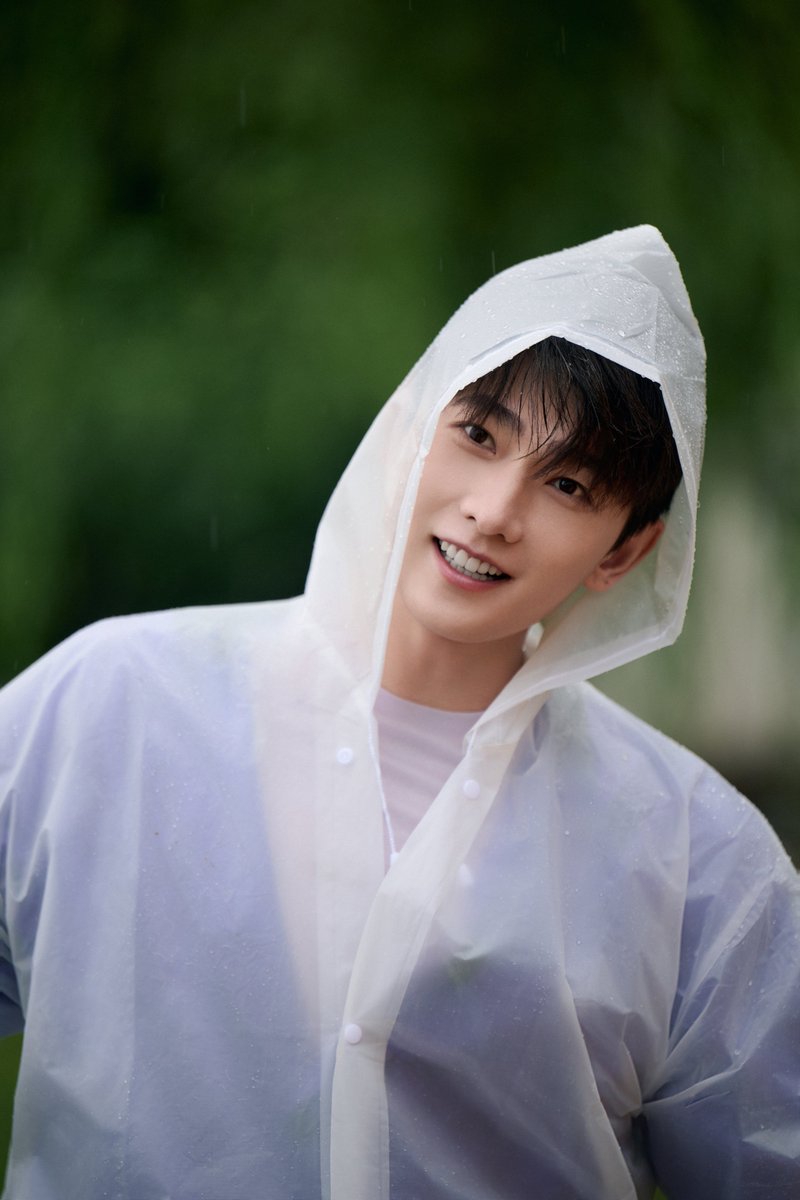 ขอให้คุณแกะมีความสุขมากๆ มีรอยยิ้มเยอะๆ นะคะ

HBD TO  YANGYANG
#0909HappyYangYangDAY