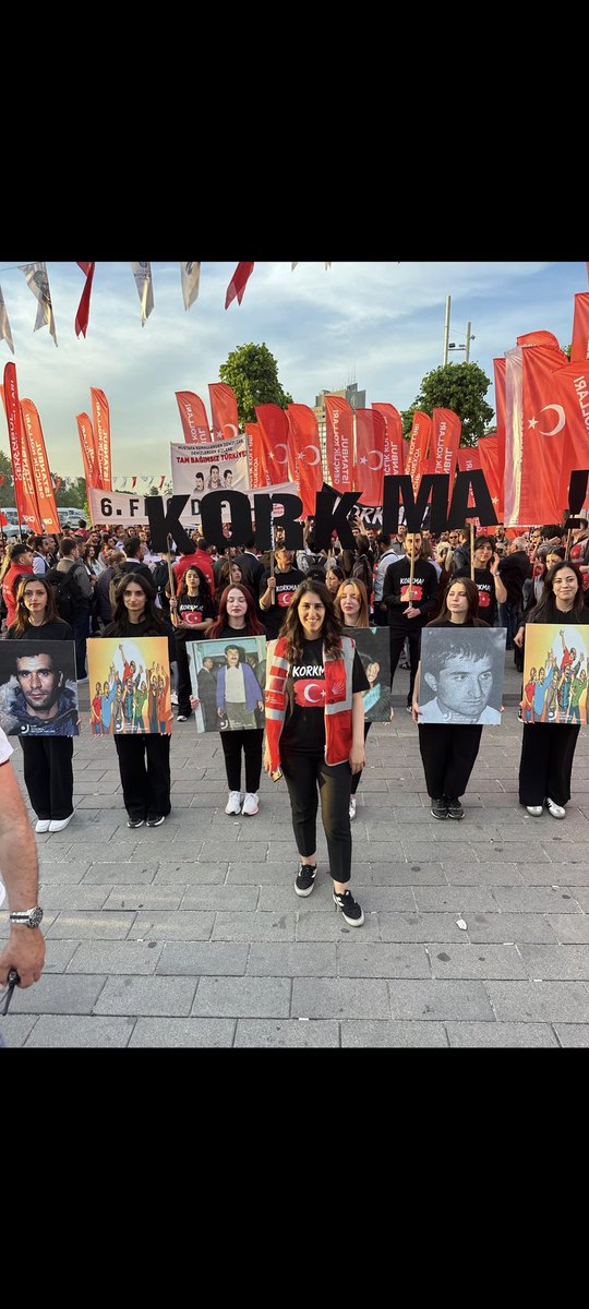 Yükünü, sevincini, üzüntüsünü, heyecanını birlikte paylaştığım; bir parçası olmaktan her zaman gurur duyduğum Cumhuriyet Halk Partisi’nin 102. yılı kutlu olsun. Nice aydınlık yıllara