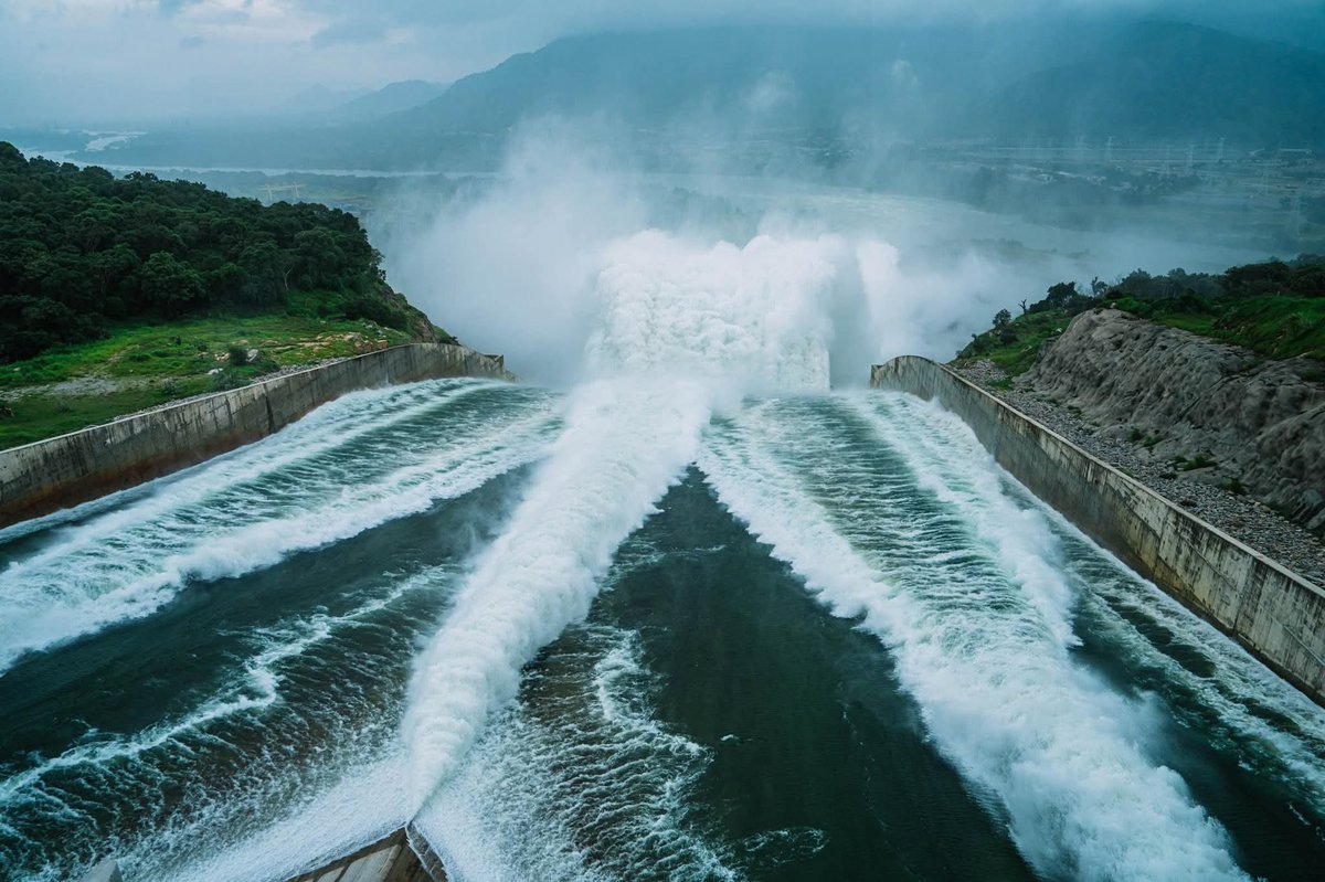 #BreakingNews 
#Congratulations 
Ethiopia has officially inaugurated the Grand Ethiopian Renaissance Dam (GERD), marking a historic milestone in the nation’s development journey.
