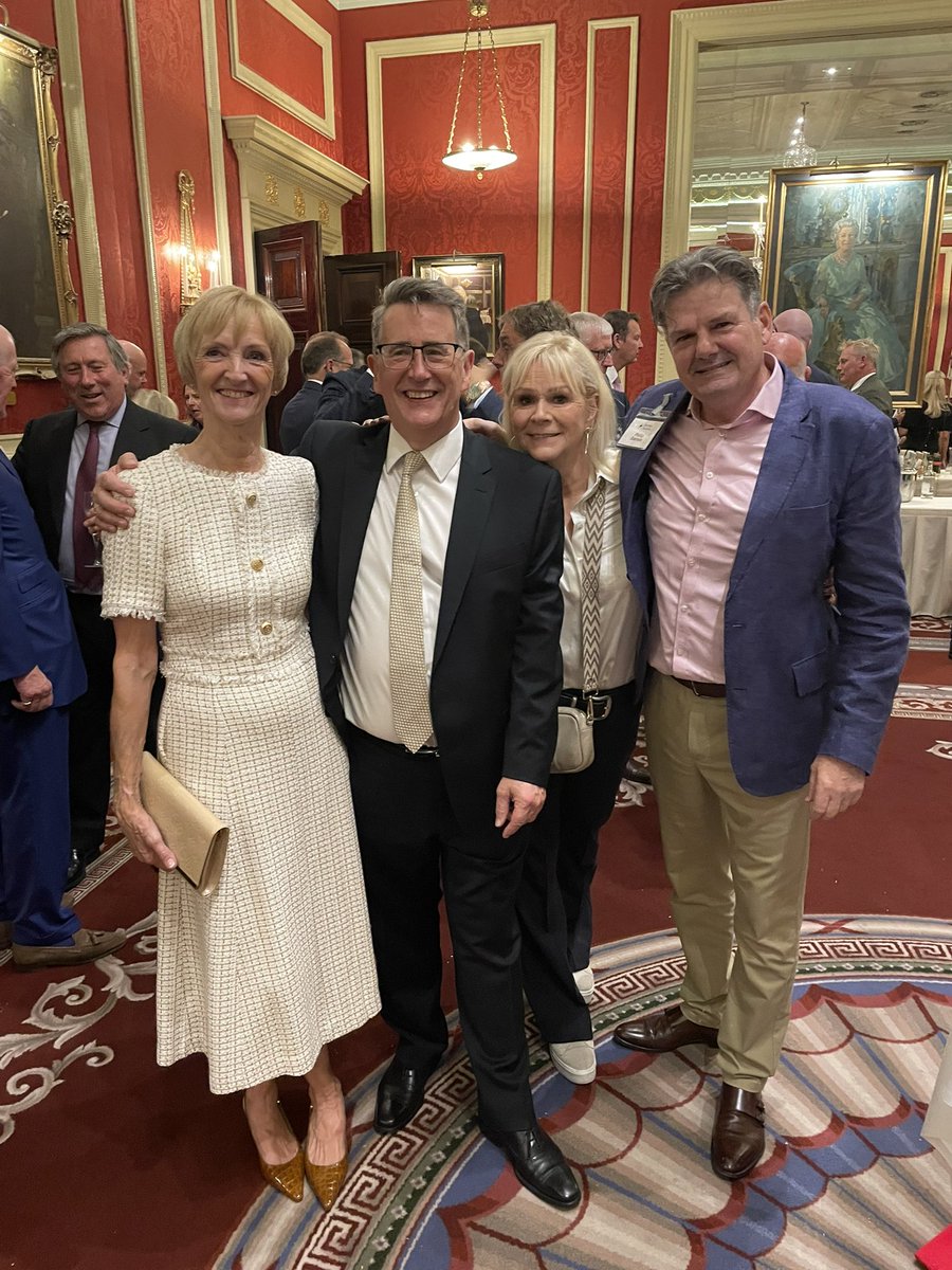 Priveleged to be with elite of UK housebuilding last Thursday to celebrate the incredible career of Steven Boyes. And to give him my thanks for his inspirational support over many years. GIANT.