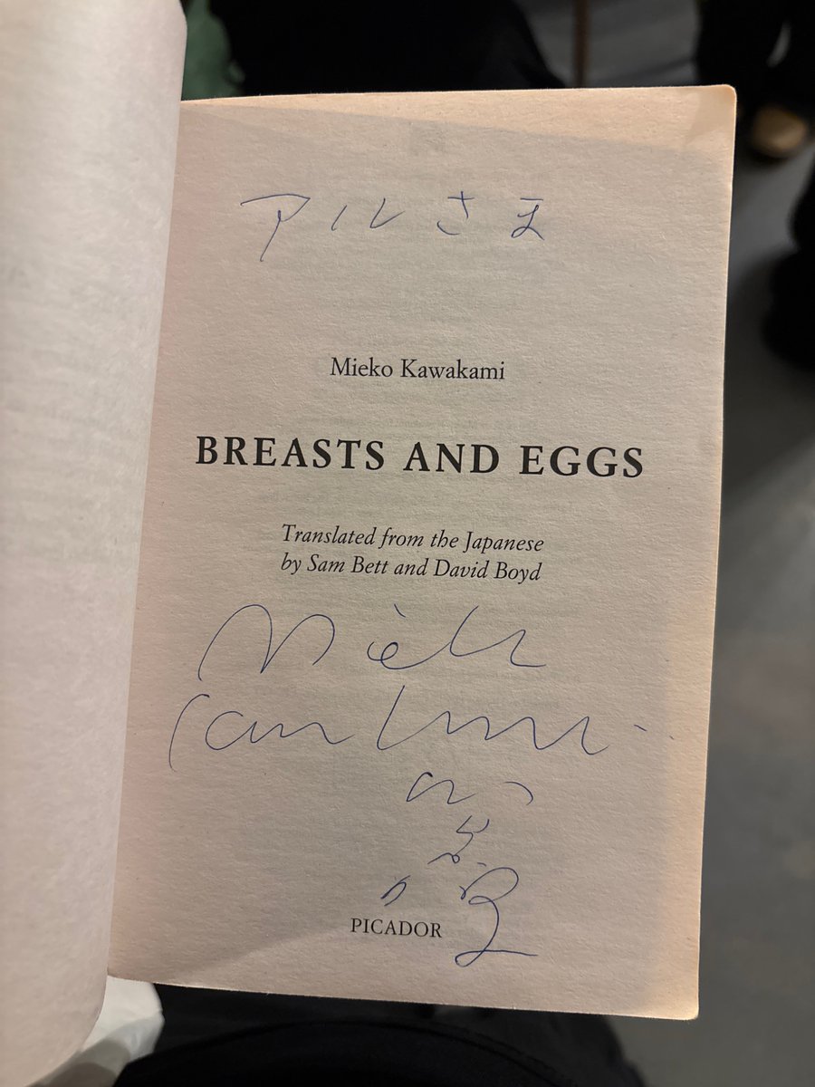 cloudfelt's tweet image. yesterday my favorite writer signed my book, talked to me and hugged me 🥹