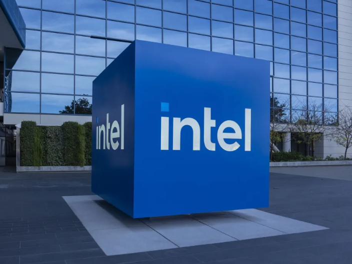 sigasystems's tweet photo. Intel’s chief executive of products departs among other leadership changes.

Semiconductor giant Intel continues to shake up its senior leadership since Lip-Bu Tan took the helm as CEO in March.

Follow- @sigasystems https://t.co/PySyS5MEYI