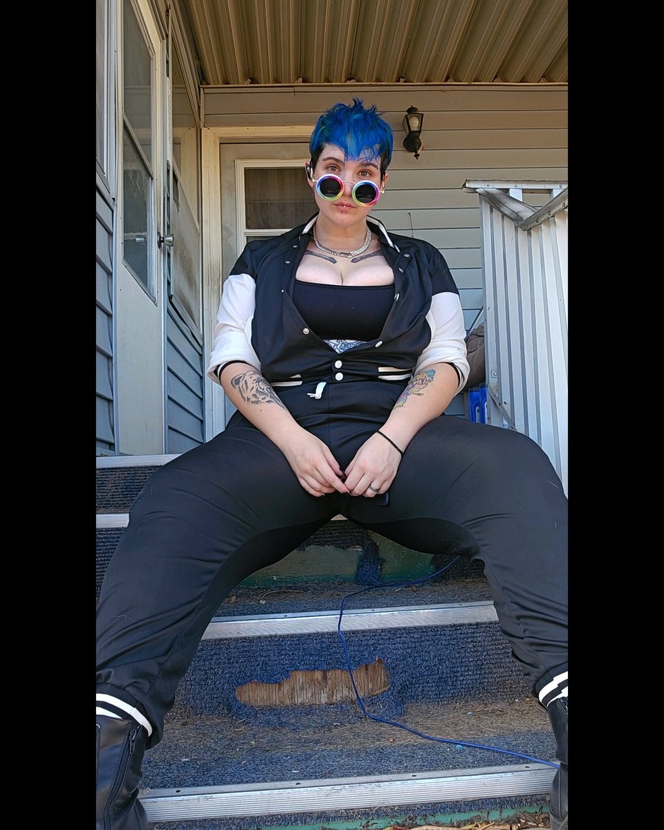 PuffPuffPoppy's tweet image. 