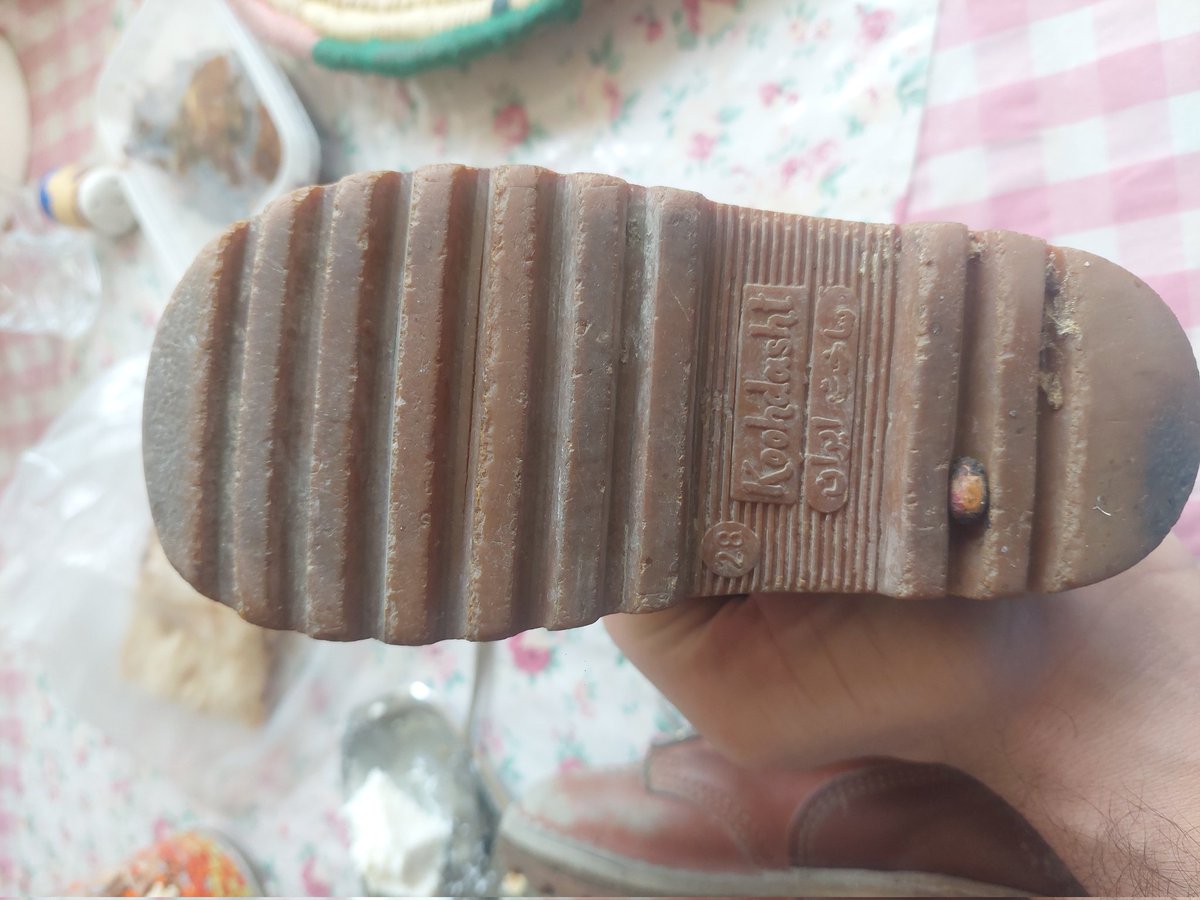 BabaMohamaD1's tweet image. شما هم وقتی بچه بودید  «کیکرز» داشتید؟