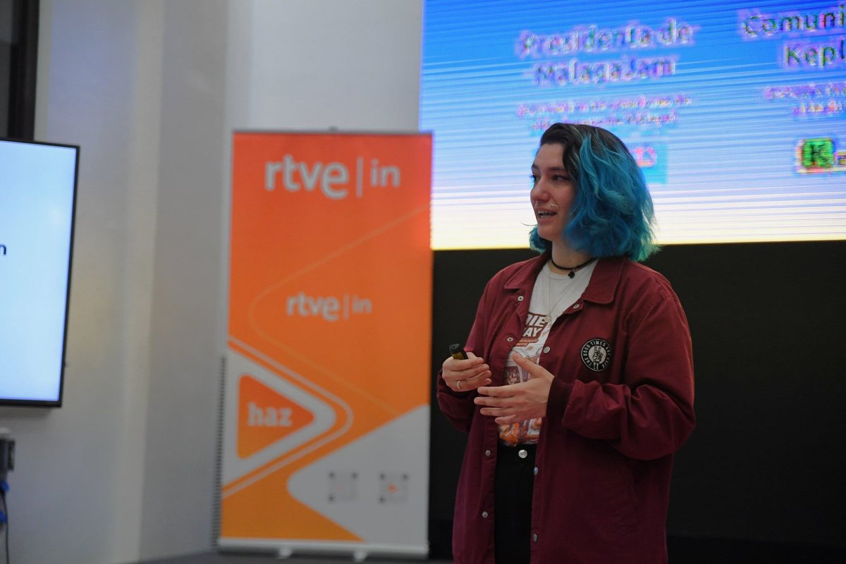 Lucía 🌸 tweet media