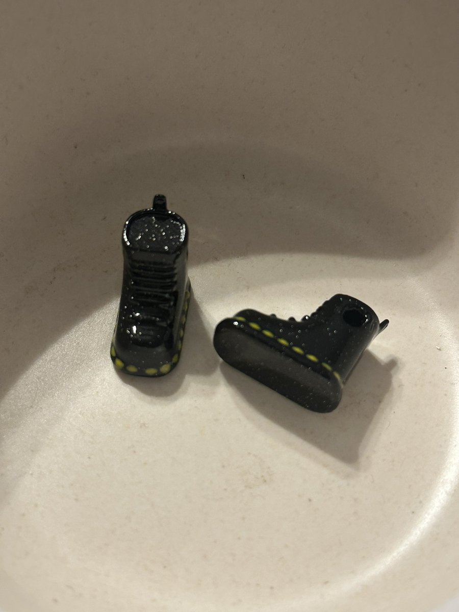 jacqui 💡🍓🪩 tweet media