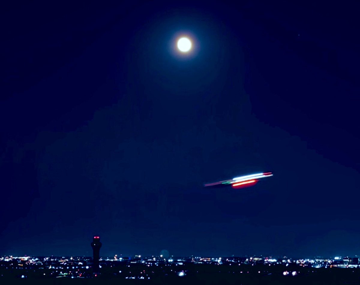 DFW airport tonight #flymetothemoon