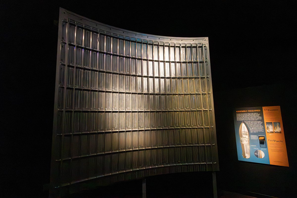 ShorealoneFilms's tweet image. (2) Super cool #SpaceShuttle parts on display at @casciencecenter ! The exhibit is called Endeavour Together : Parts & People #EndeavourTogetherPartsAndPeople 09-07-25