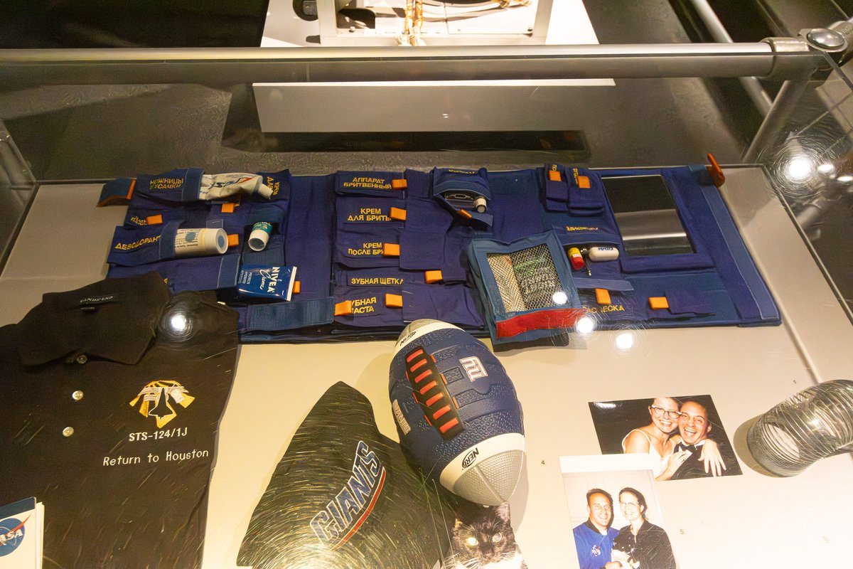 ShorealoneFilms's tweet image. (2) Super cool #SpaceShuttle parts on display at @casciencecenter ! The exhibit is called Endeavour Together : Parts & People #EndeavourTogetherPartsAndPeople 09-07-25