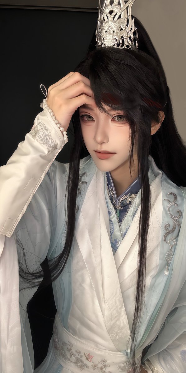 yechichi13's tweet photo. 久违的更新，蓝家人喝醉酒真的别有一番风味。

#Zhuiling  #jinling  #LanSizhui  #MoDaoZuShi   #魔道祖师  #追凌  #cosplay #cosplayer ＃蓝思追 #魔道祖師好きさんと繋がりたい https://t.co/ZZ5vzwl652