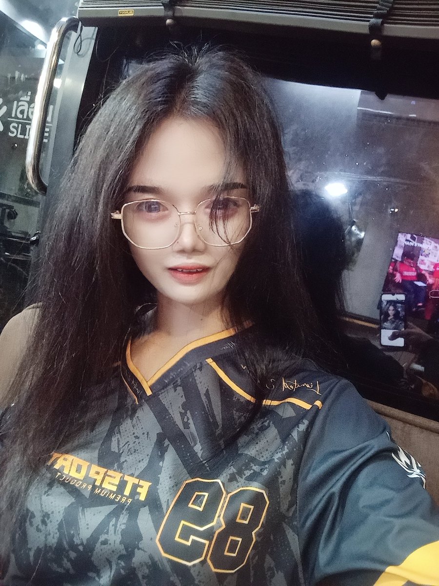 โสดนะเคยเห็นมีใครโพสต์อะไรถึงกูหรือเปล่านะถ้ายังก็แปลว่าคุณยังไม่มีผัว