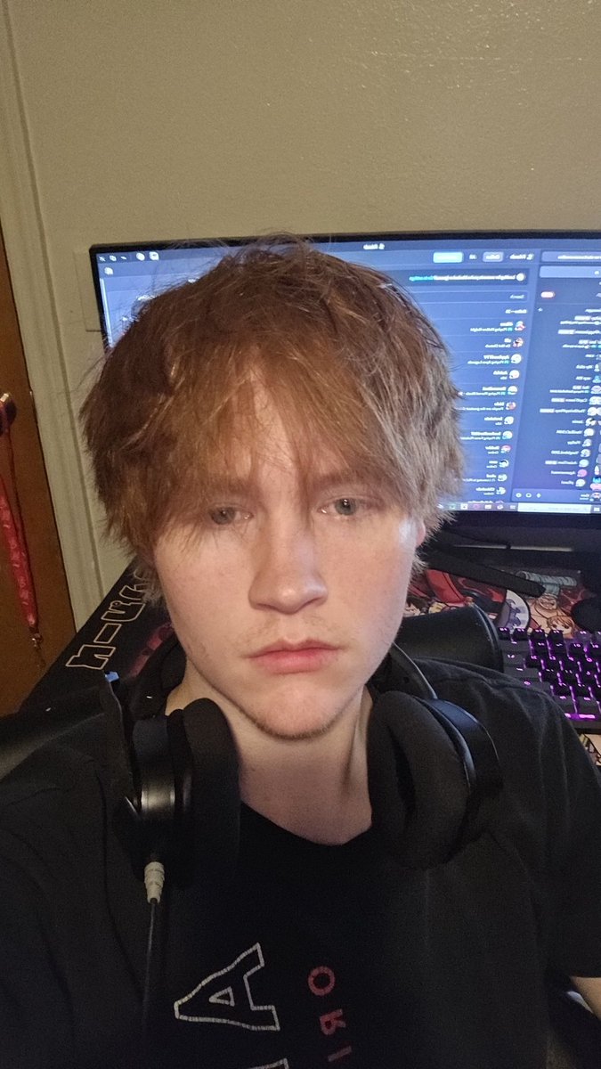CoroPlayz's tweet photo. The gamer https://t.co/y4qA0H4226