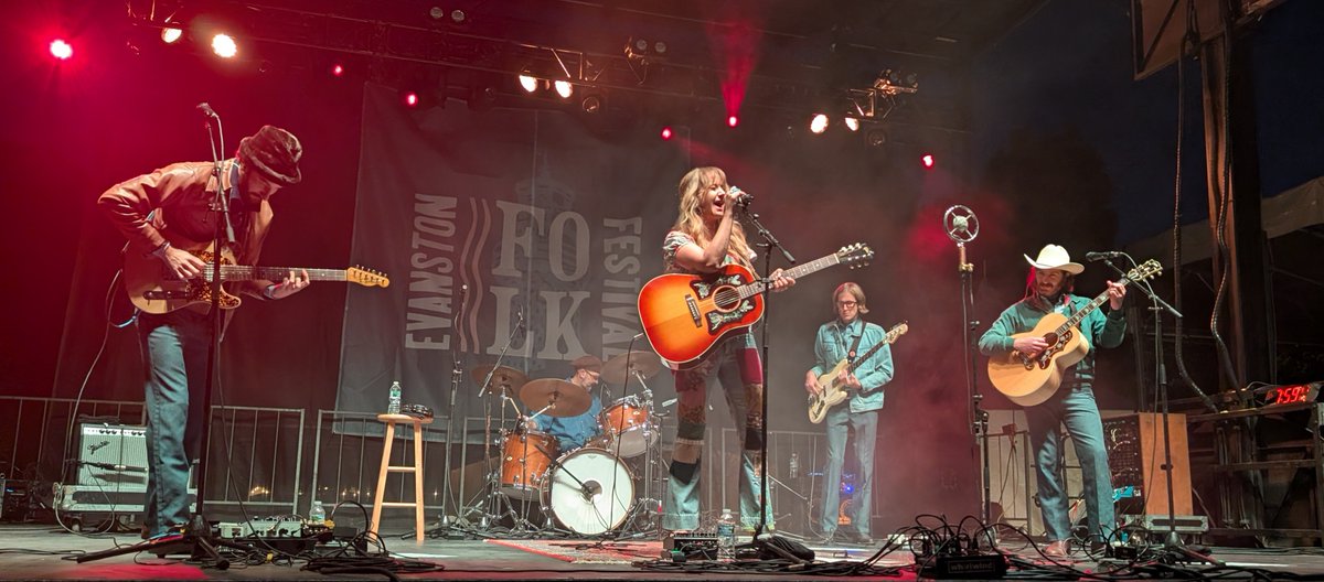Margo Price brings a new album, new band and new outfit to close the Evanston Folk Festival Sunday, but she proved to be her same firecracker self. An apropos cover of Dylan's "Maggie's Farm" was a highlight.