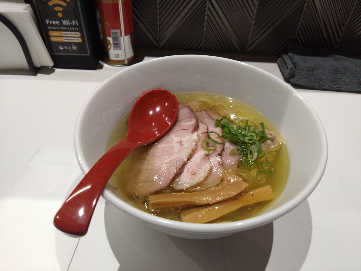 麺を啜るは良き若者っと！
#後手1げきりゅうポンプ