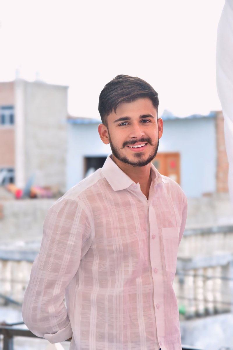 vishaljakhar4u's tweet image. त्याग वहीं करना चाहिए जहाँ उसकी कद्र हो, क्योंकि दोपहर में दिया जलाने से अंधकार नहीं मिटता, बल्कि दीये का वजूद ही खत्म हो जाता है।

#किशनगढ़