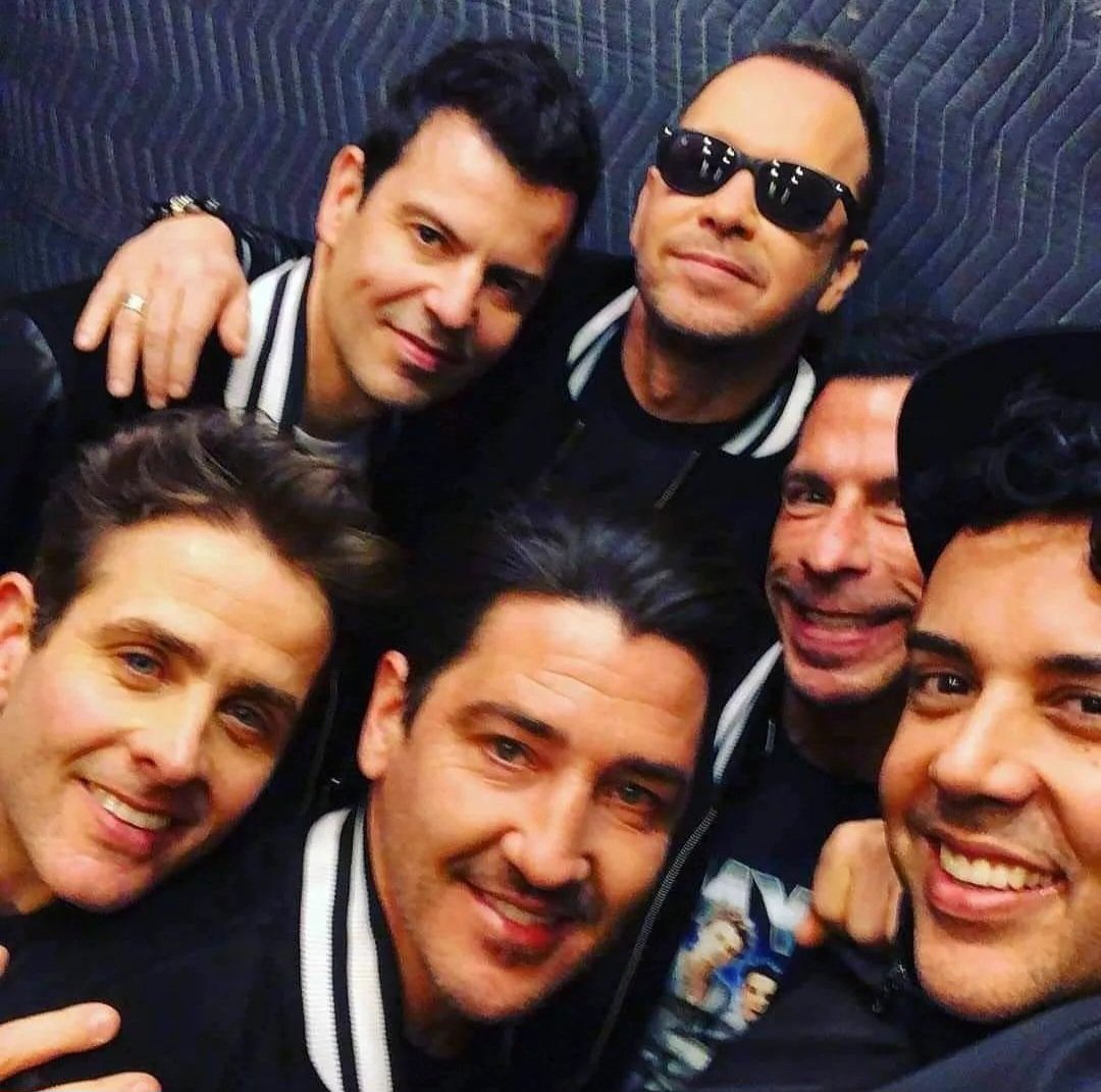 Itsisawood's tweet photo. Tuesday = the perfect excuse for a @dannywood @donniewahlberg @joeymcintyre #Jonathanknight #Jordanknight @kmaher56 TWUG #Tuesdaytwug #Myfaveboys #Blockhead4ever #Loveeternal https://t.co/MpNSH80570