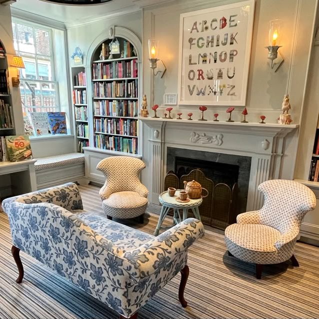 softlocket's tweet image. since it's back to school, i would like to show off the store's children's section and newly built reading room for quiet reading ☺️ ugh, so proud of how everything turned out!